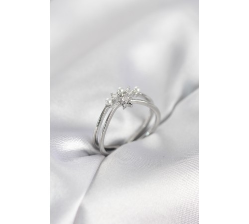 Gümüş Renk İncili Yıldız Model Zirkon Taşlı Kadın Yüzük