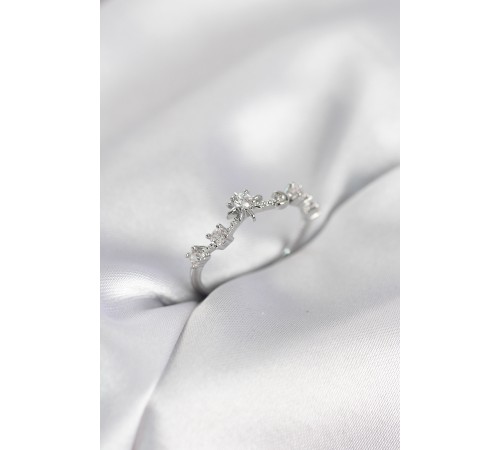 Gümüş Renk Gece Temalı Zirkon Taşlı Kadın Yüzük