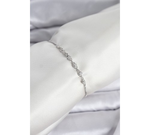 Gümüş Renk Zincir Model Zirkon Taşlı Pirinç Asansörlü Kadın Bileklik