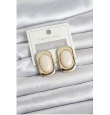 Beyaz Renk Kare Model Vintage Kadın Küpe