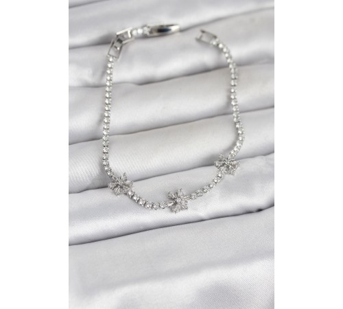 Pirinç Gümüş Renk Çiçek Model Zirkon Taşlı Su Yolu Kadın Bileklik