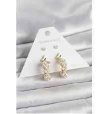Pirinç Gold Renk Kelebek Detaylı Kadın Küpe Seti