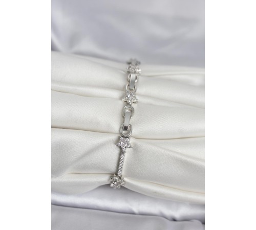 Pirinç Gümüş Renk Zirkon Taşlı Yıldız Model Kadın Bileklik