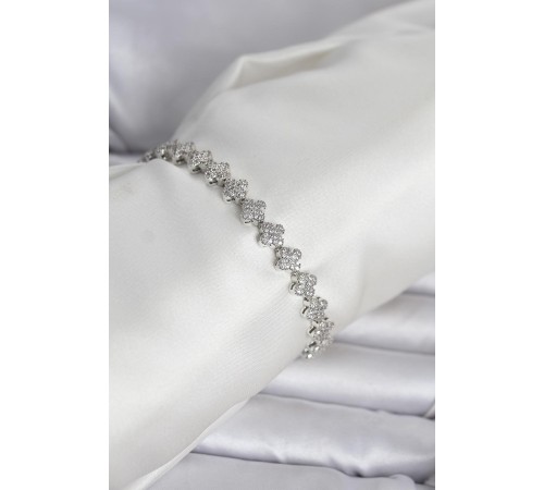 Pirinç Gümüş Renk Yonca Model Sıralı Zirkon Taşlı Kadın Bileklik