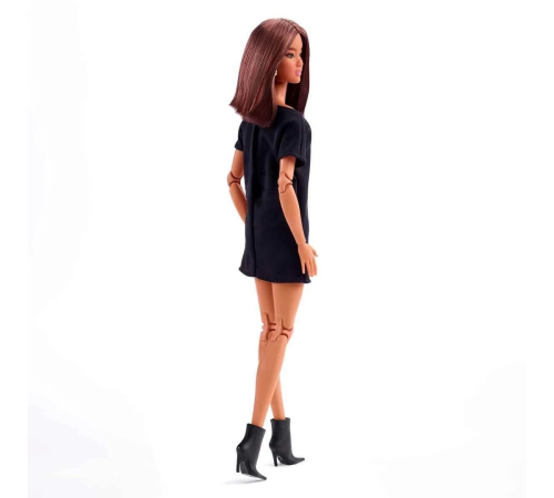 Barbie Basics İkonik Koleksiyon Bebeği Model 01 Barbie Basics İkonik Koleksiyon Bebeği Model 01