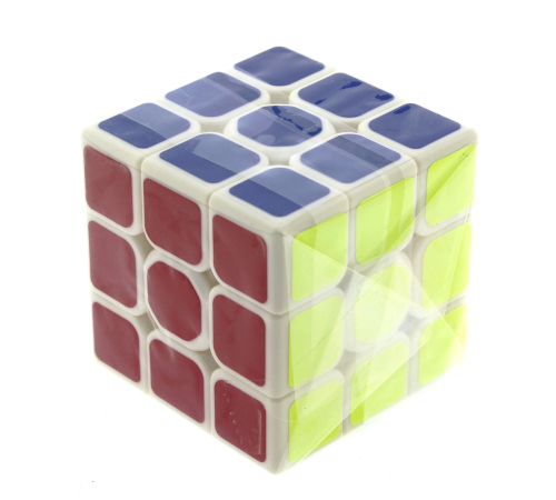 Beyaz Zemin Üzeri Renkli Zeka Küpü 3X3X3-5,5 cm Beyaz Zemin Üzeri Renkli Zeka Küpü 3X3X3-5,5 cm