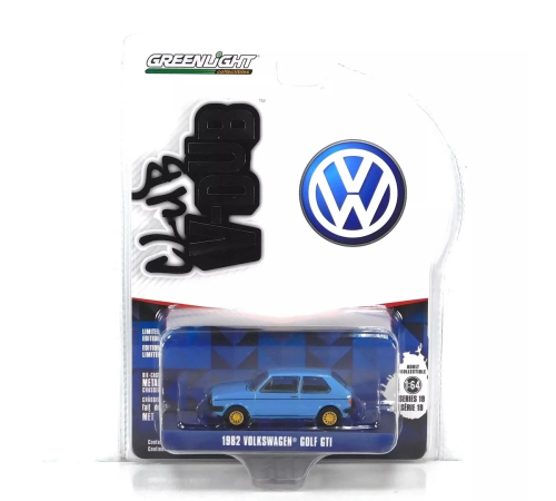 Greenlight 1/64 Club Vee-Dub Series 19- 1982 Volkswagen Golf– Monaco Blue