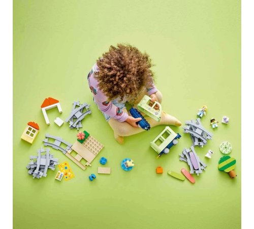 LEGO DUPLO Kasabası İnteraktif Macera Treni 10427 LEGO DUPLO Kasabası İnteraktif Macera Treni 10427