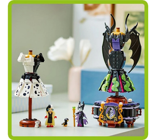 LEGO Malefiz'in ve Cruella De Vil'in Elbiseleri LEGO Malefiz'in ve Cruella De Vil'in Elbiseleri