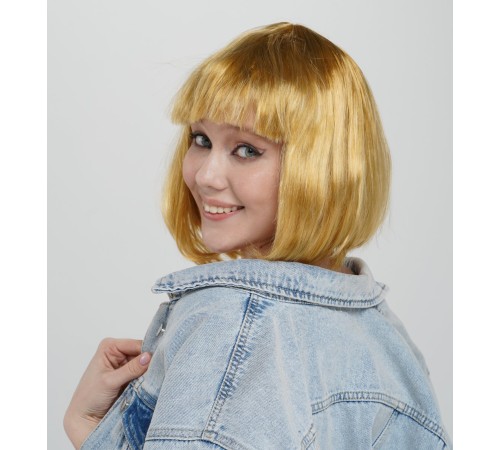 Altın Renk Düz Kesim Küt Parti Peruğu Kısa Takma Saç