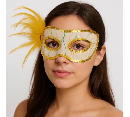Altın Renk Yandan Tüylü Pul Payet İşlemeli Parti Maskesi 23x12 cm