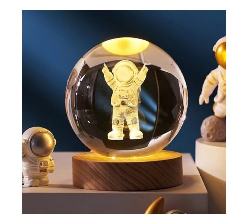 Astronot Tasarımlı Işıklı Cam Küre Kod 52