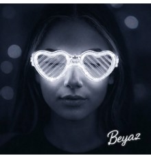 Beyaz LED Işıklı Kalp Gözlük – 3 Modlu Parti & Glow Gözlüğü