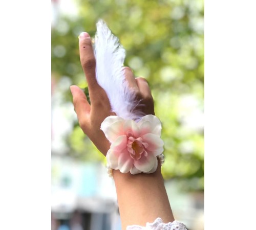 Bride to be Nedime Gelin Bilekliği Tüy ve İnci Boncuk Detaylı Somon Renkli Bekarlığa Veda Partisi Bilekliği 10 Adet