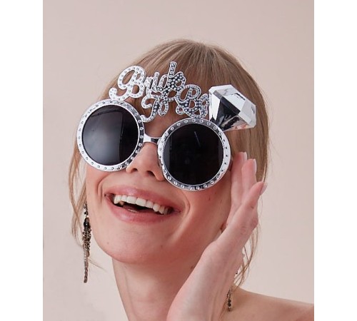 Gümüş Renk Bride To Be Yazılı Gelin Gözlüğü 15x10 cm