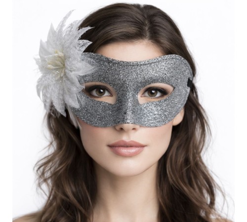 Gümüş Simli Tüylü Balo Maskesi – Kadın Parti & Maskeli Balo Maskesi
