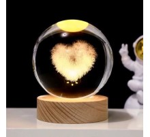 Kalp Tasarımlı Işıklı Cam Küre 62