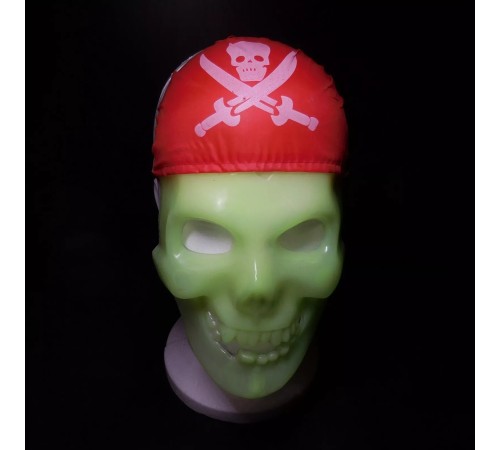 Karanlıkta Parlayan Fosforlu Korsan Kafatası Maskesi