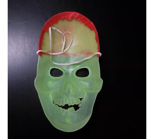 Karanlıkta Parlayan Fosforlu Korsan Kafatası Maskesi