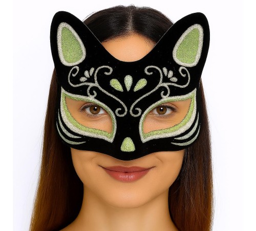 Siyah Renk Süet Kaplama Üzeri Gümüş Yeşil Simli Kedi Maskesi 17x14 cm