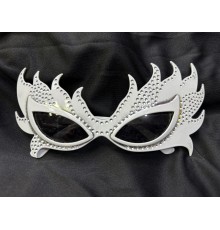 Taşlı Göz Kamaştıran Gecenin Yıldızı Beyaz Parti Alev Gözlük