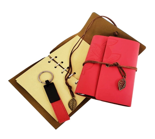 Ahşap Kutulu Kırmızı Deri Defter Ve Anahtarlık Set Ahşap Kutulu Kırmızı Deri Defter Ve Anahtarlık Set