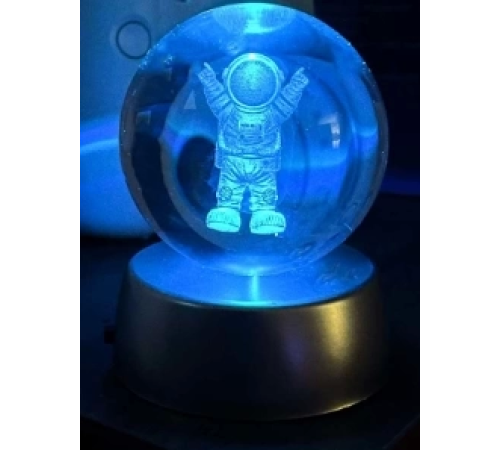 Astronot Plastik Altlıklı Işıklı Cam Küre 6cm