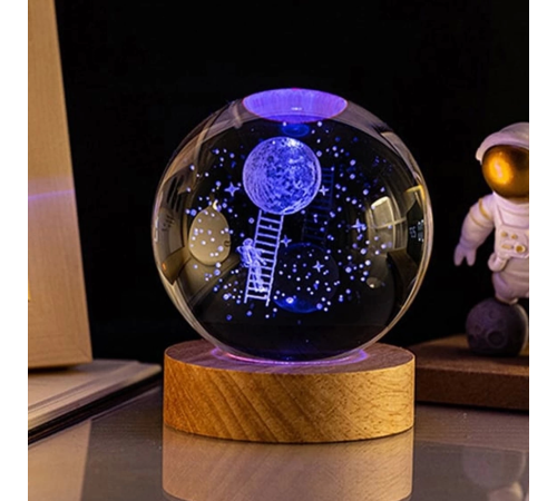 Aya Çıkan Astronot Tasarım Cam Küre Aya Çıkan Astronot Tasarım Cam Küre