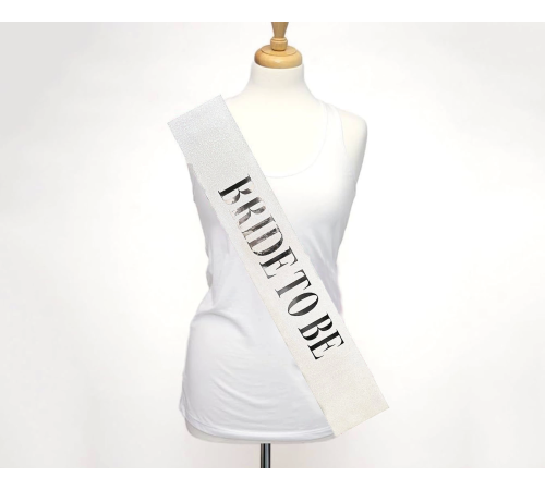Beyaz Üzeri Gümüş Büyük Bride To Be Yazılı Simli Işıltılı Kuşak Kemer 10 Cm Genişlik Beyaz Üzeri Gümüş Büyük Bride To Be Yazılı Simli Işıltılı Kuşak Kemer 10 Cm Genişlik
