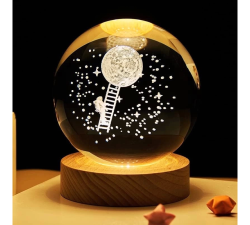 Dekoratif Merdiven Astronot Tasarımlı Ahşap Altlıklı Işıklı Cam Küre Büyük Boy Cam:8cm Ahşap:2cm