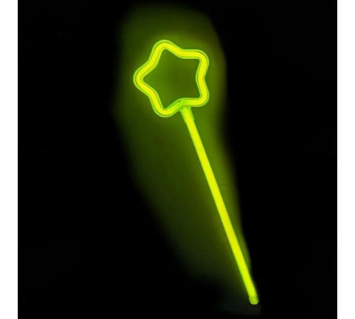 Glow Yıldız Asa Kırılınca Yanan Yıldız Çubuklar 6 Renk 6 Adet Glow Yıldız Asa Kırılınca Yanan Yıldız Çubuklar 6 Renk 6 Adet