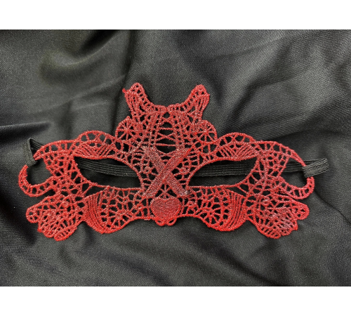 Kırmızı Dantel Masquerade Maskesi Çift Taraflı 10 No Kırmızı Dantel Masquerade Maskesi Çift Taraflı 10 No