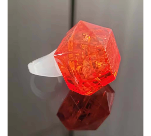 Kristal Tasarımlı Led Glow Işıklı 3 Modlu Kırmızı Yüzük 3.5 X 5 Cm Kristal Tasarımlı Led Glow Işıklı 3 Modlu Kırmızı Yüzük 3.5 X 5 Cm