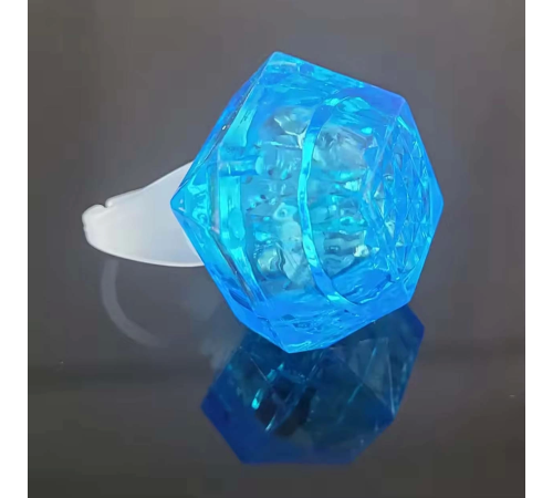 Kristal Tasarımlı Led Glow Işıklı 3 Modlu Mor Yüzük 3.5 X 5 Cm Kristal Tasarımlı Led Glow Işıklı 3 Modlu Mor Yüzük 3.5 X 5 Cm