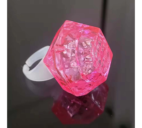 Kristal Tasarımlı Led Glow Işıklı 3 Modlu Pembe Yüzük 3.5 X 5 Cm Kristal Tasarımlı Led Glow Işıklı 3 Modlu Pembe Yüzük 3.5 X 5 Cm