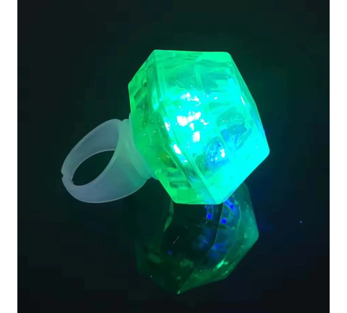 Kristal Tasarımlı Led Glow Işıklı 3 Modlu Yeşil Yüzük 3.5 X 5 Cm Kristal Tasarımlı Led Glow Işıklı 3 Modlu Yeşil Yüzük 3.5 X 5 Cm