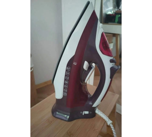 Modern Tasarım 2200W Dayanıklı Buharlı Seramik Kaplama Ütü