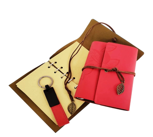 Özel Ahşap Kutulu Kırmızı Deri Defter Ve Anahtarlık Set Özel Ahşap Kutulu Kırmızı Deri Defter Ve Anahtarlık Set