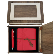 Özel Ahşap Kutulu Kırmızı Deri Defter Ve Kalem Set