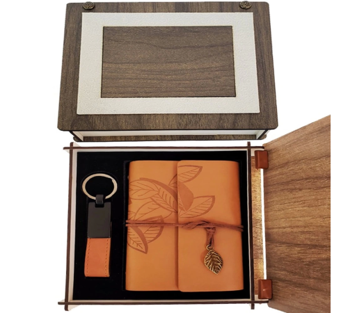 Özel Ahşap Kutulu Taba Deri Defter Ve Anahtarlık Set Özel Ahşap Kutulu Taba Deri Defter Ve Anahtarlık Set