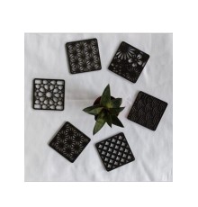 Desenli Ahşap Bardak Altlığı 6 Adet 7 x 7 Siyah Renk