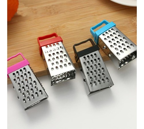 3 Fonksiyonlu Mıknatıslı Mini Sarımsak Peynir Rendesi 8 cm 3 Fonksiyonlu Mıknatıslı Mini Sarımsak Peynir Rendesi 8 cm