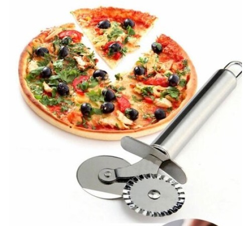 Çİft Başlı Metal Pizza Kesici ve Hamur Ruleti Çİft Başlı Metal Pizza Kesici ve Hamur Ruleti