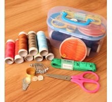 Dikiş Seti Kutusunda - İğne - İplik - Makas Seti