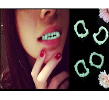 Drakula Vampir Dişi - Beyaz