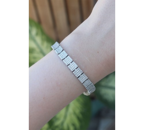 Vip Seri Pirinç Zirkon Taşlı Gümüş Renk Kare Su Yolu Model Bileklik