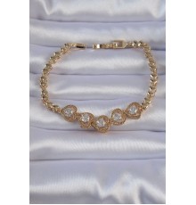 Pirinç Gold Renk İçi Zirkon Taşlı Kalp Figürlü Bileklik