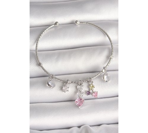 Pirinç Gümüş Renk Sallantı Zirkon Taşlı Kalp Figür Charm Kadın Bileklik