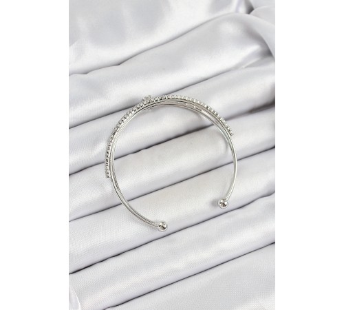 Pirinç Gümüş Renk Zirkon Taşlı Kalp Detaylı Kadın Bileklik