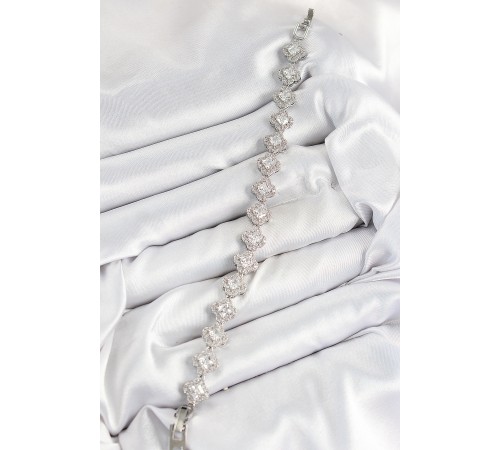 Pirinç Zirkon Taşlı Yonca Baget Model Gümüş Renk VIP Seri Kadın Bileklik